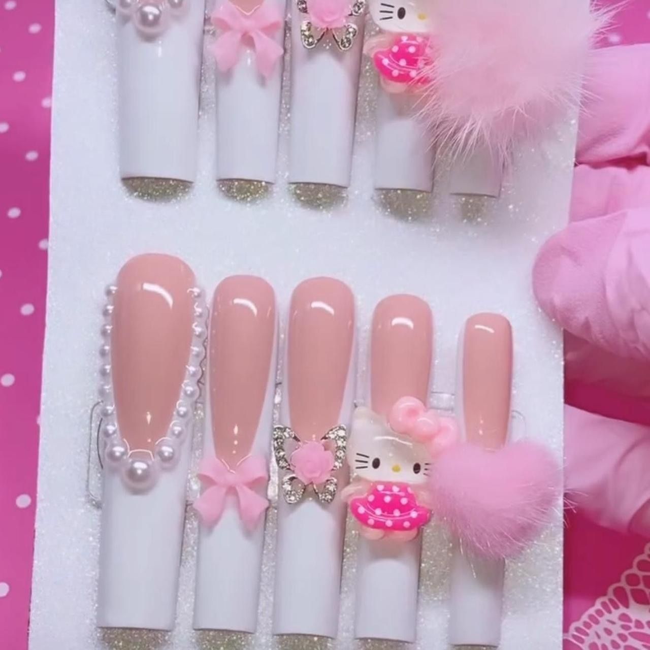 Hello Kitty Nails