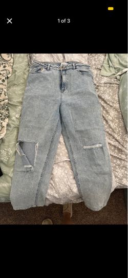 Light Wash Ripped Wide Leg Jeans