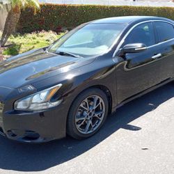 2012 Nissan Maxima SE Sedan