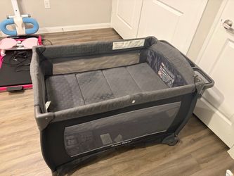 Pamo Babe Portable Baby Play Yard