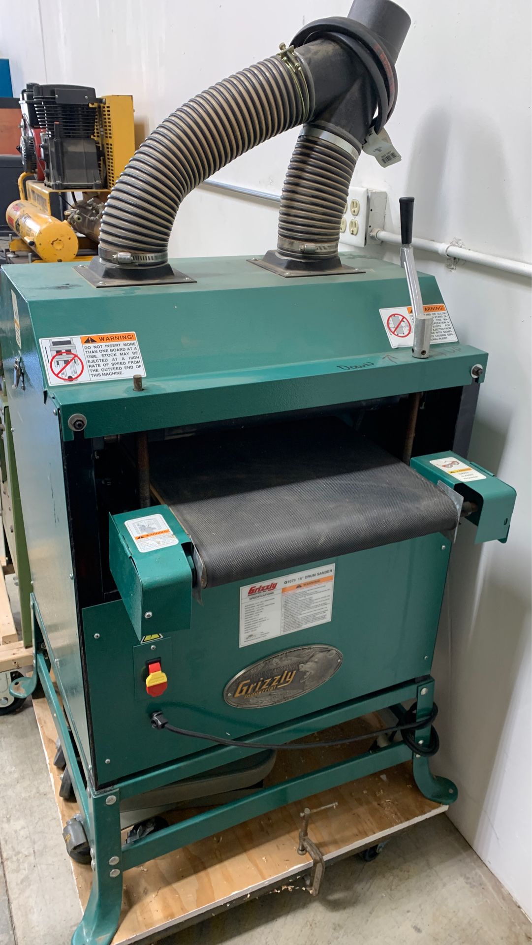 Grizzly G1079 16” Drum sander for Sale in Temecula, CA OfferUp
