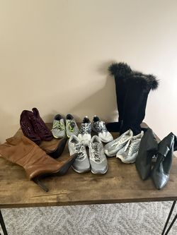 Women’s shoe lot