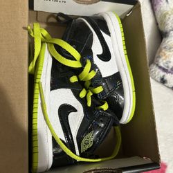 Air Jordan 1 Mid SE (TD) special Edition 