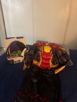 Tengo 2 disfraces de Halloween $10 dólares cada uno Alíen tamaño M Spider-Man, tamaño L
