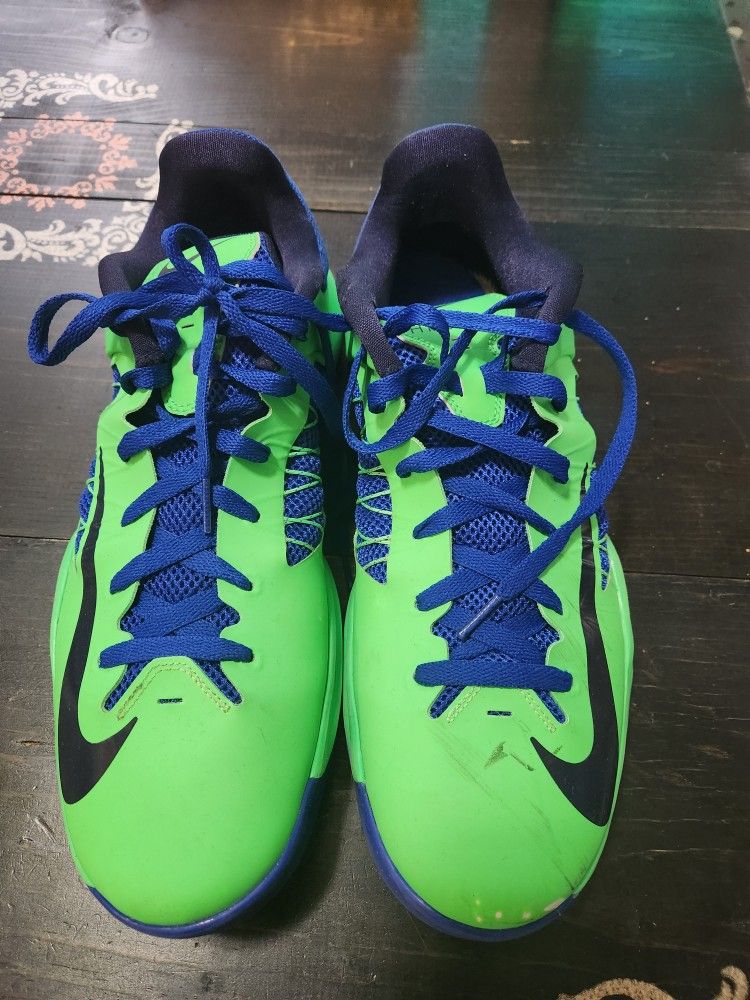 Nike Hyperdunk Shoes Like New