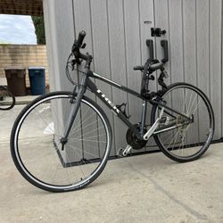 Hybrid Bike: Trek FX 2 WSD (2018-2019 model), disc brakes 