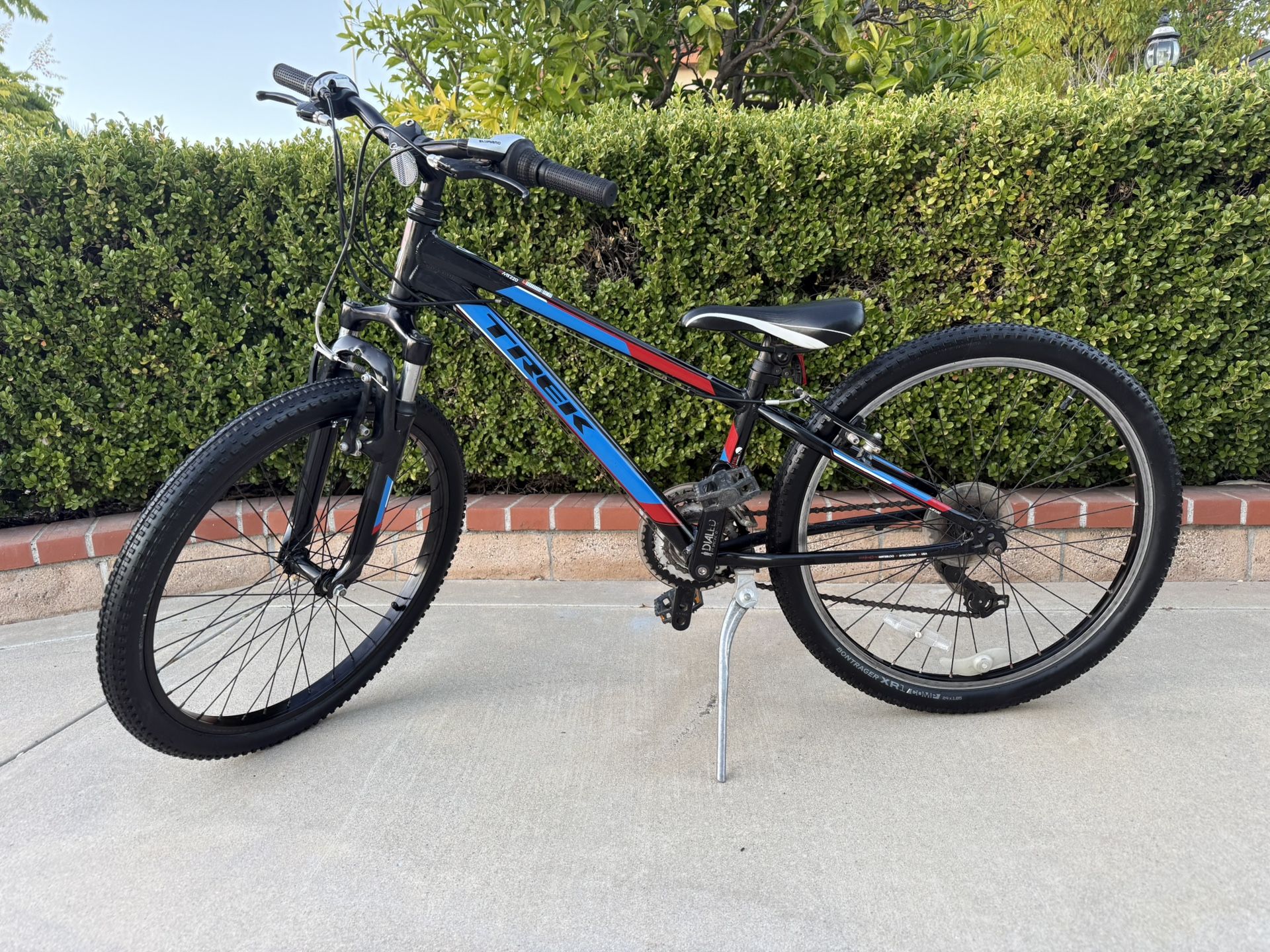 Trek MT220 24” Inch Bike MT 220 Mountain Bicycle