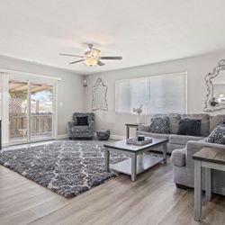 Coffee Table With 2 End Tables