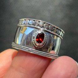 925 Sterling Silver Ring with Red Garnet Stone Size 12❤️