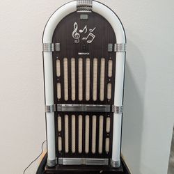 Magnavox Jukebox Speaker System FM Stereo Radio and Bluetooth Wireless