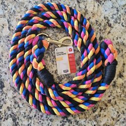 10 ft cotton lead rope, new with tags 5/8" diameter