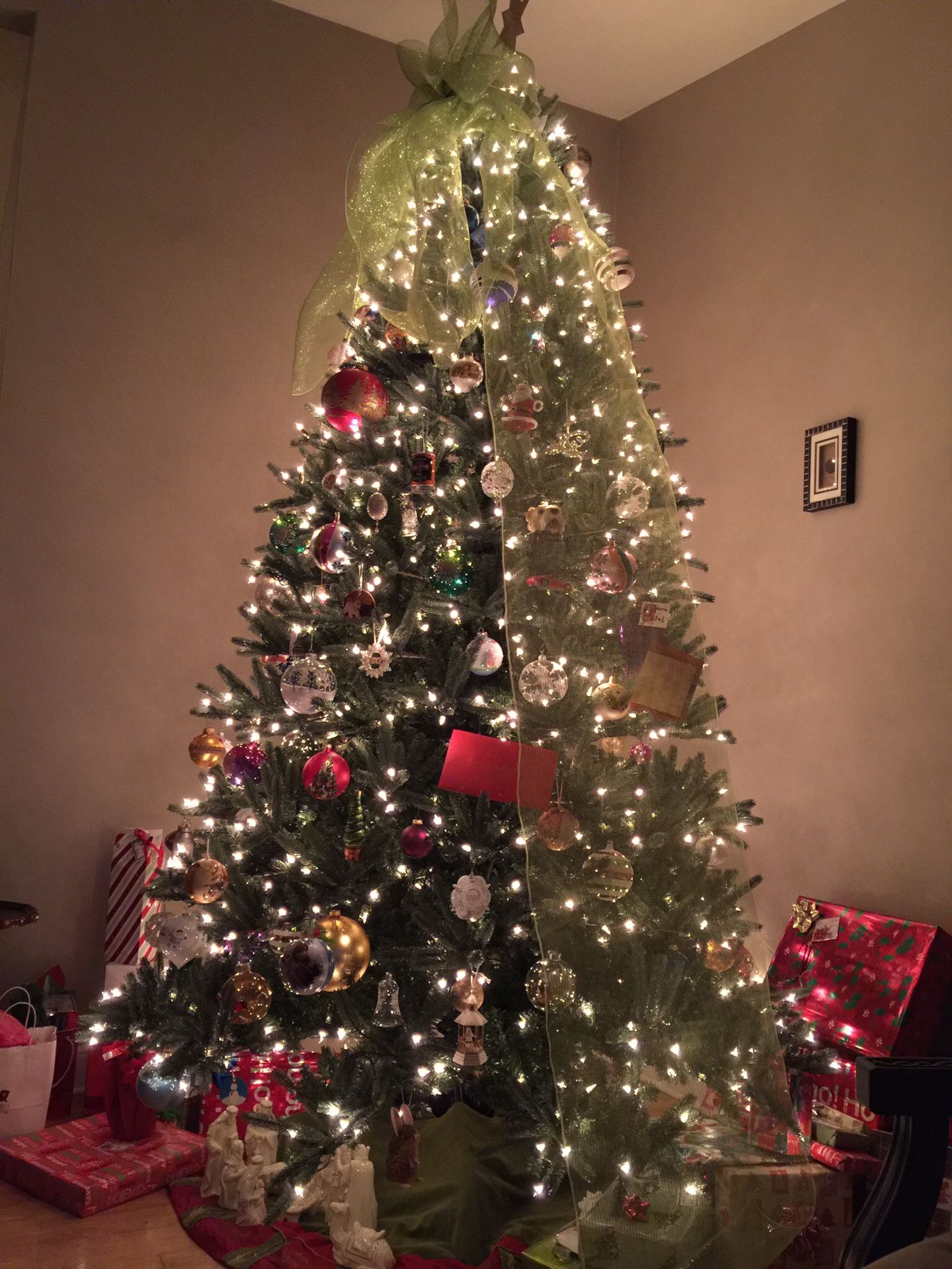 9-ft Pre-Lit Mckinney Fir Artificial Christmas Tree with White Incandescent Lights