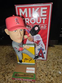 Mike Trout Wall catch Angels bobblehead, New