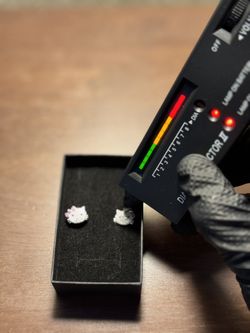 2.4 ct moissanite hello kitty earings + Solid 925