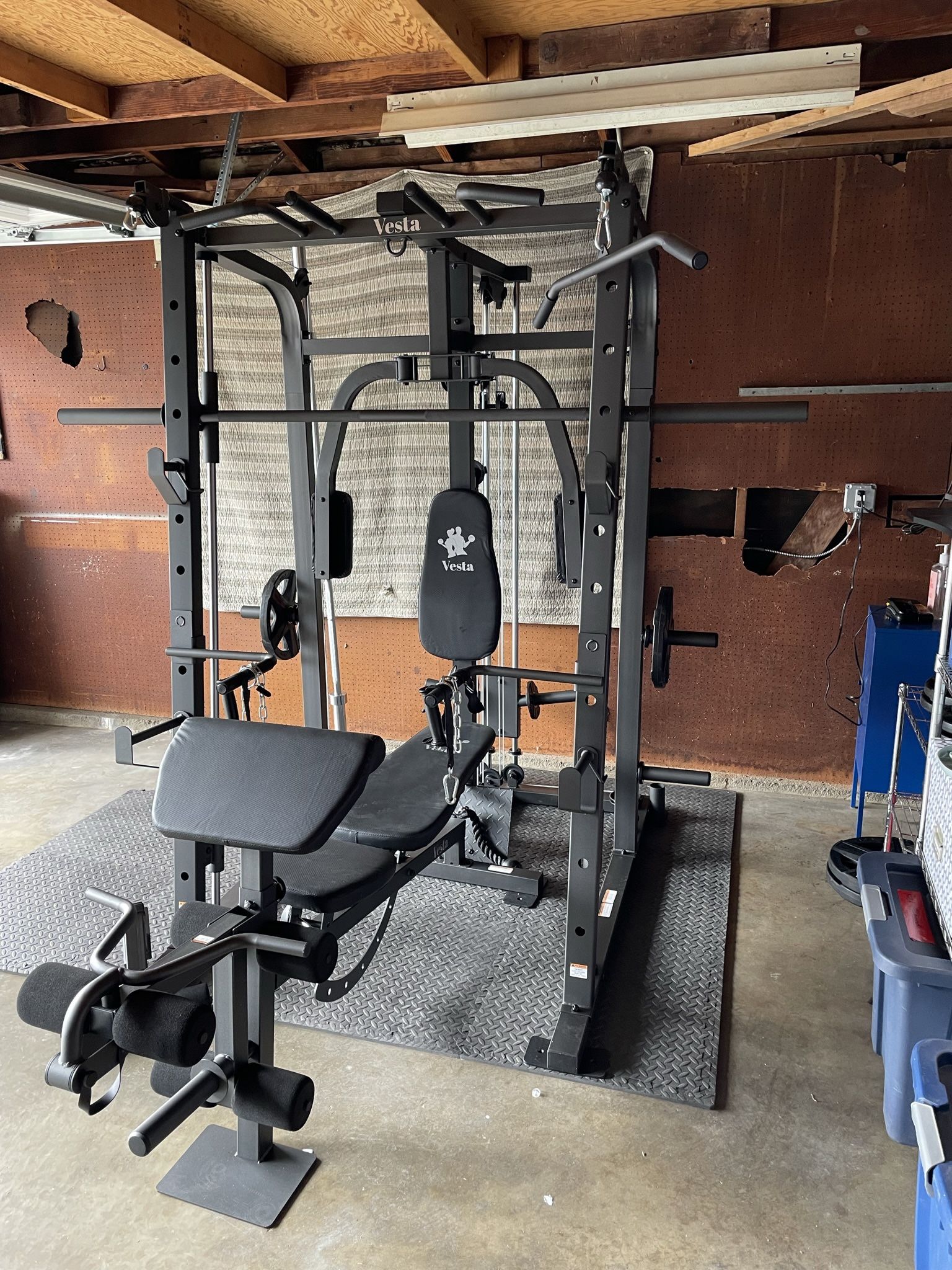 Vesta Fitness Smith Machine 1001 w/Bench Attachment | 245lb Cast Iron Olympic Weights | 7ft Olympic Bar | Fitness | Gym Equipment | FREE DELIVERY 🚚