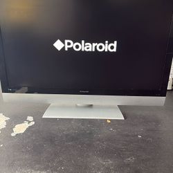 Polaroid Flat Screen TV w/ Remote 