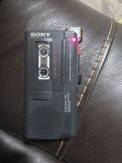 Sony M-450 Microcassette Handheld Voice Recorder