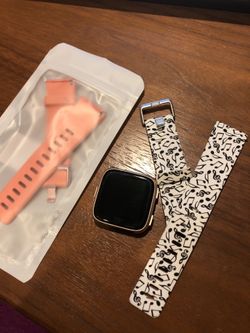 Fitbit versa used! Pink/rose gold