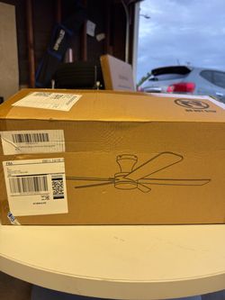 Brand New 46β White Flush Mount Ceiling Fan with Light