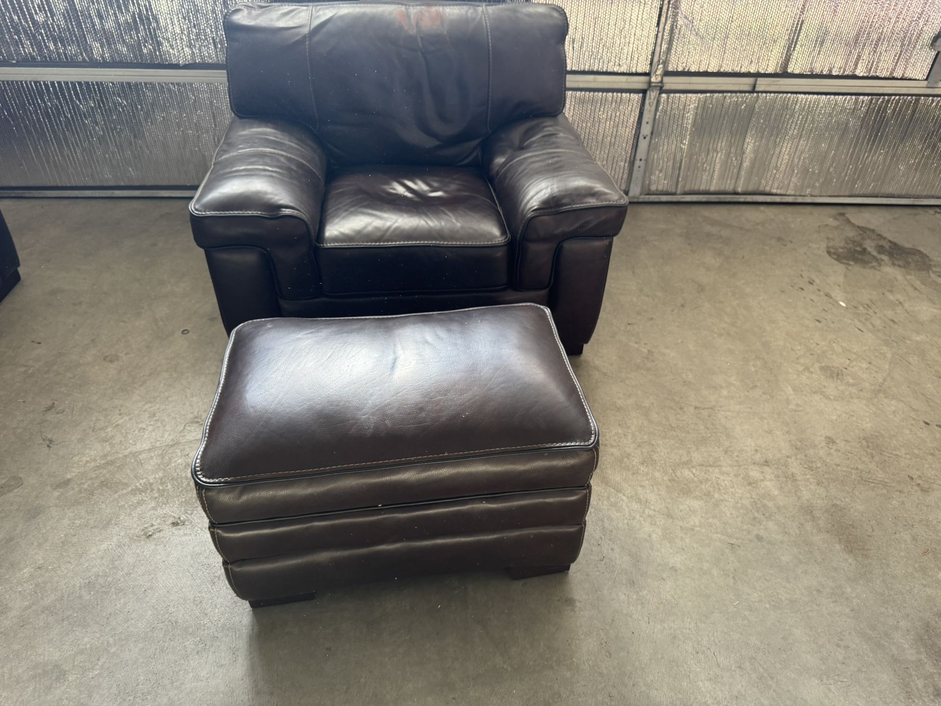 Chair& Ottoman Coffee Brown 
