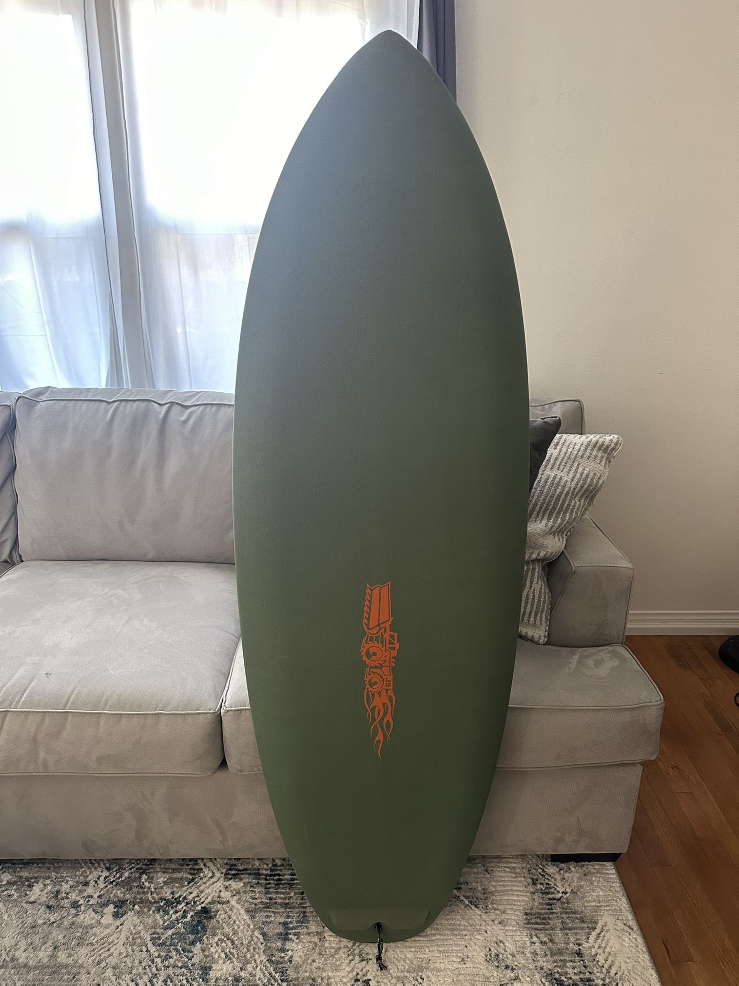 JS Surfboard Brand New!! 5’6 