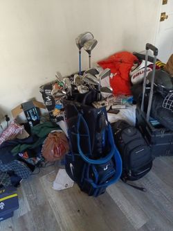 Nike Golf Bag With Cobra Clubs.
