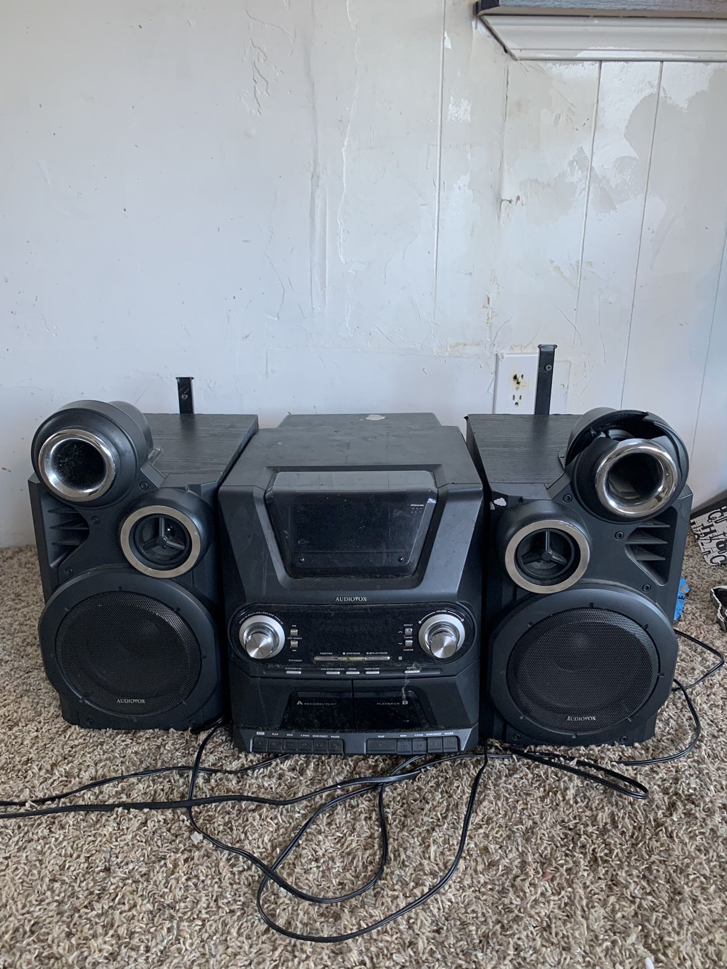 Audiovox Quake II 2 200W