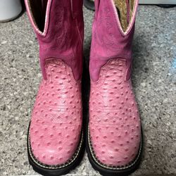 Ariat Boots Ostrich   Size 9 1/2  For Woman 