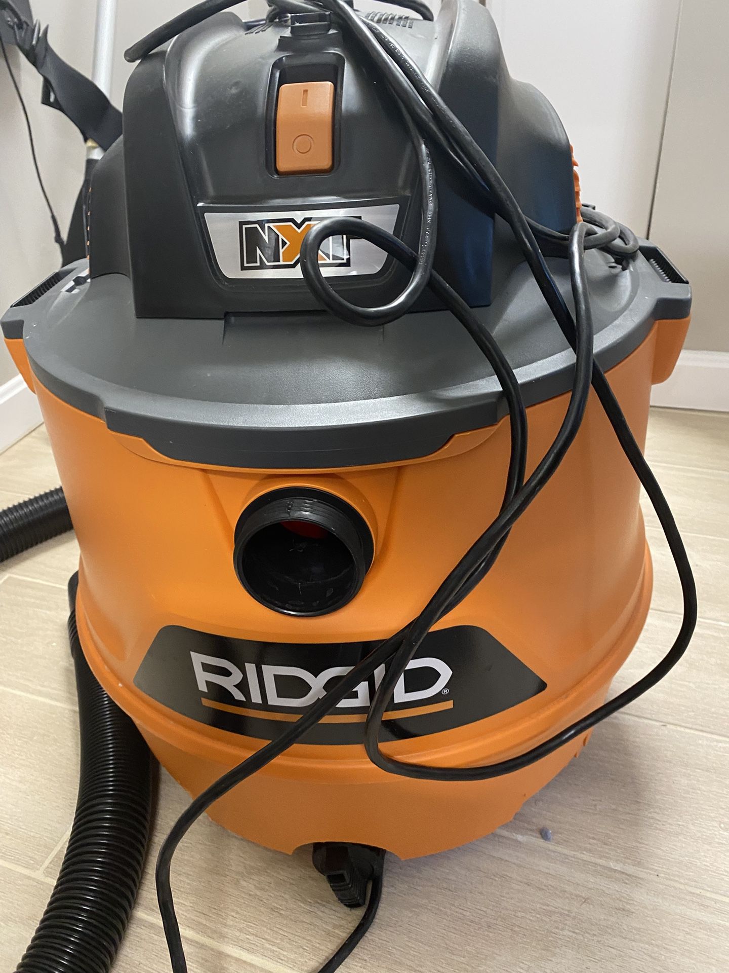 16 Gallon 6.5-Peak HP NXT Wet/Dry Shop Vacuum with Cart, Fine Dust Filter, Hose and Accessories