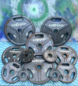 SA()GEAR : OLYMPIC  EZ GRIP FULL SET OF USED PLATES (PAIRS OF) : 45s 35s 25s 10s 5s 2.5s