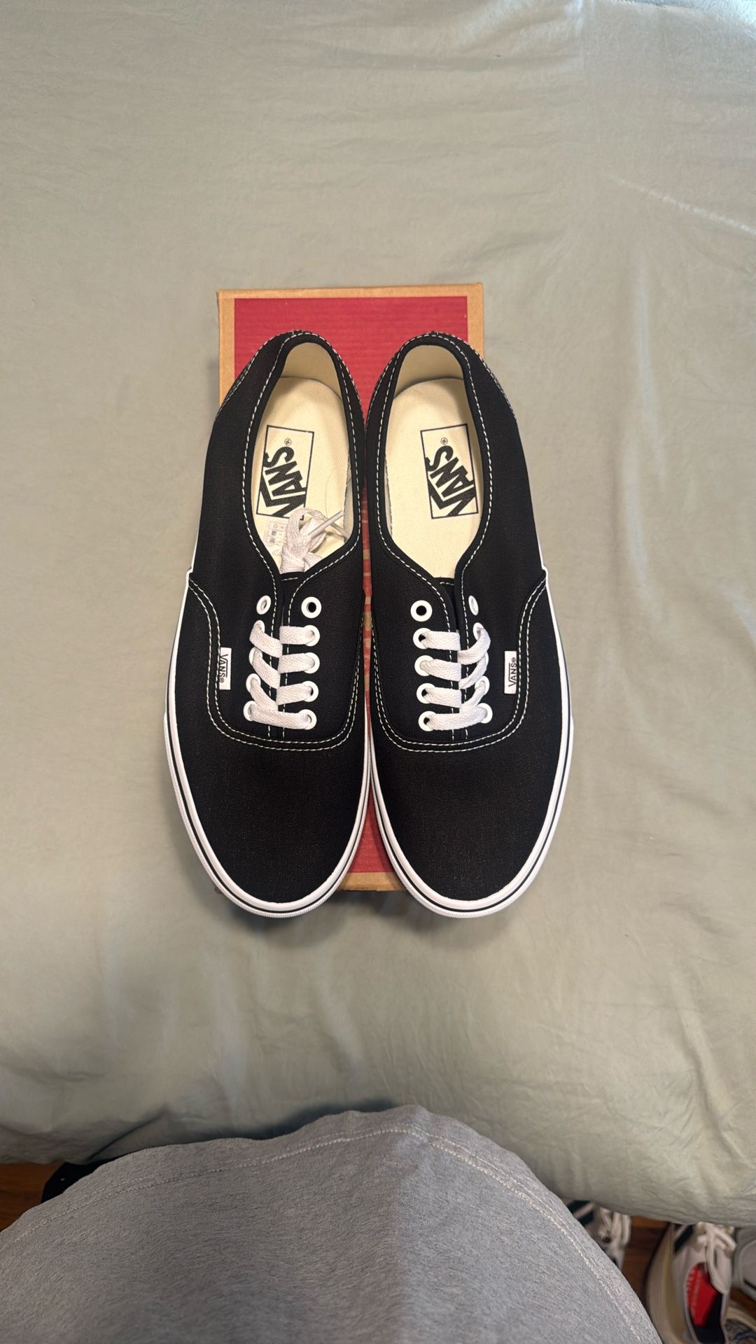 Vans Authentic “Black”