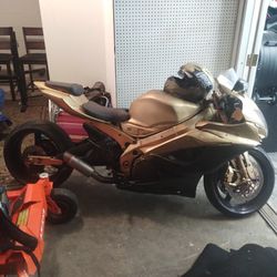 750 Gixxer Stretched Out Needs Minor Work