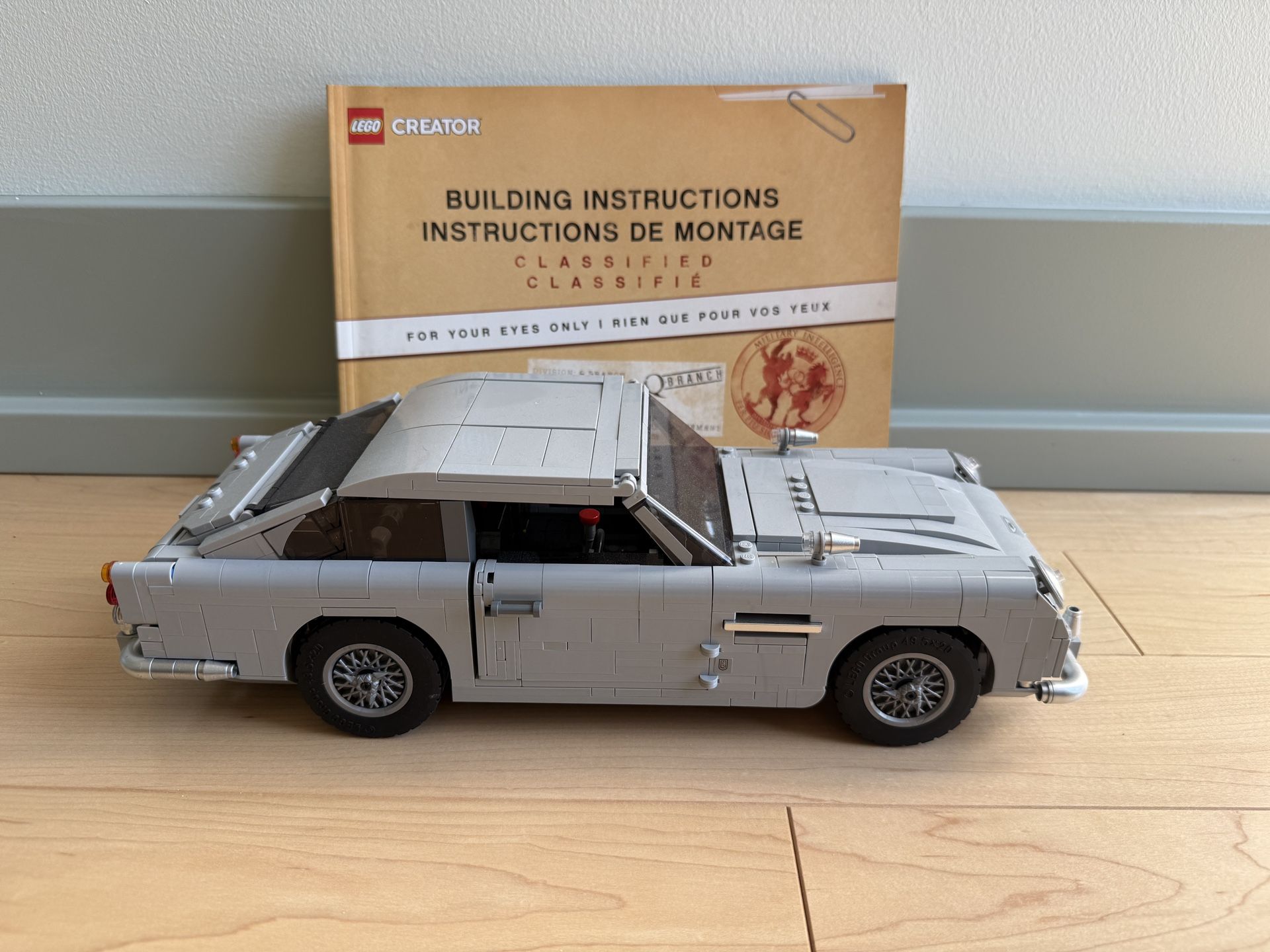 Lego James Bond Aston Martin D85