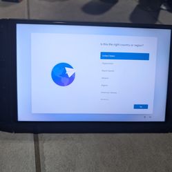 Lenovo Legion Go AMD Ryzen Z1 Extreme 16GB RAM 1TB SSD Excellent Condition