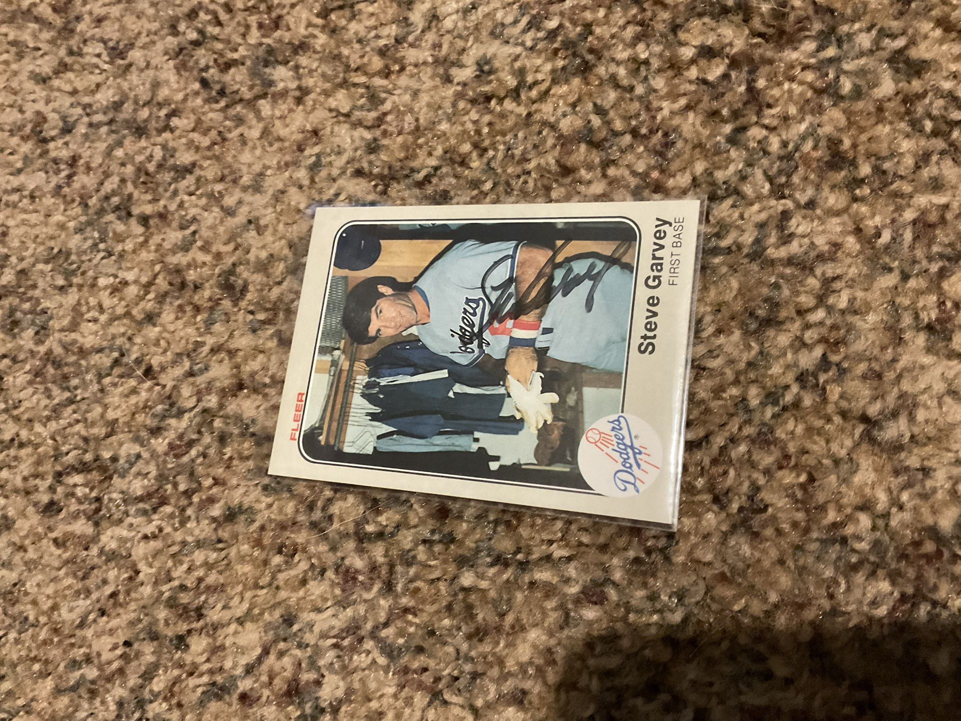 1983 Fleer Steve Garvey Autographed Baseball Card Los Angeles Dodgers Legend 1974 MVP 