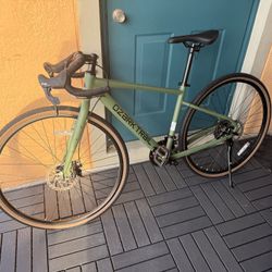 Ozark Trail Hybrid Bike – Green (Like New)