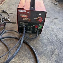 Lincoln Electric Weld Pak HD Wire Feed Welder Kit