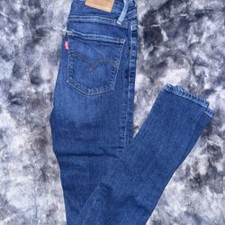 Levi Skinny Jean