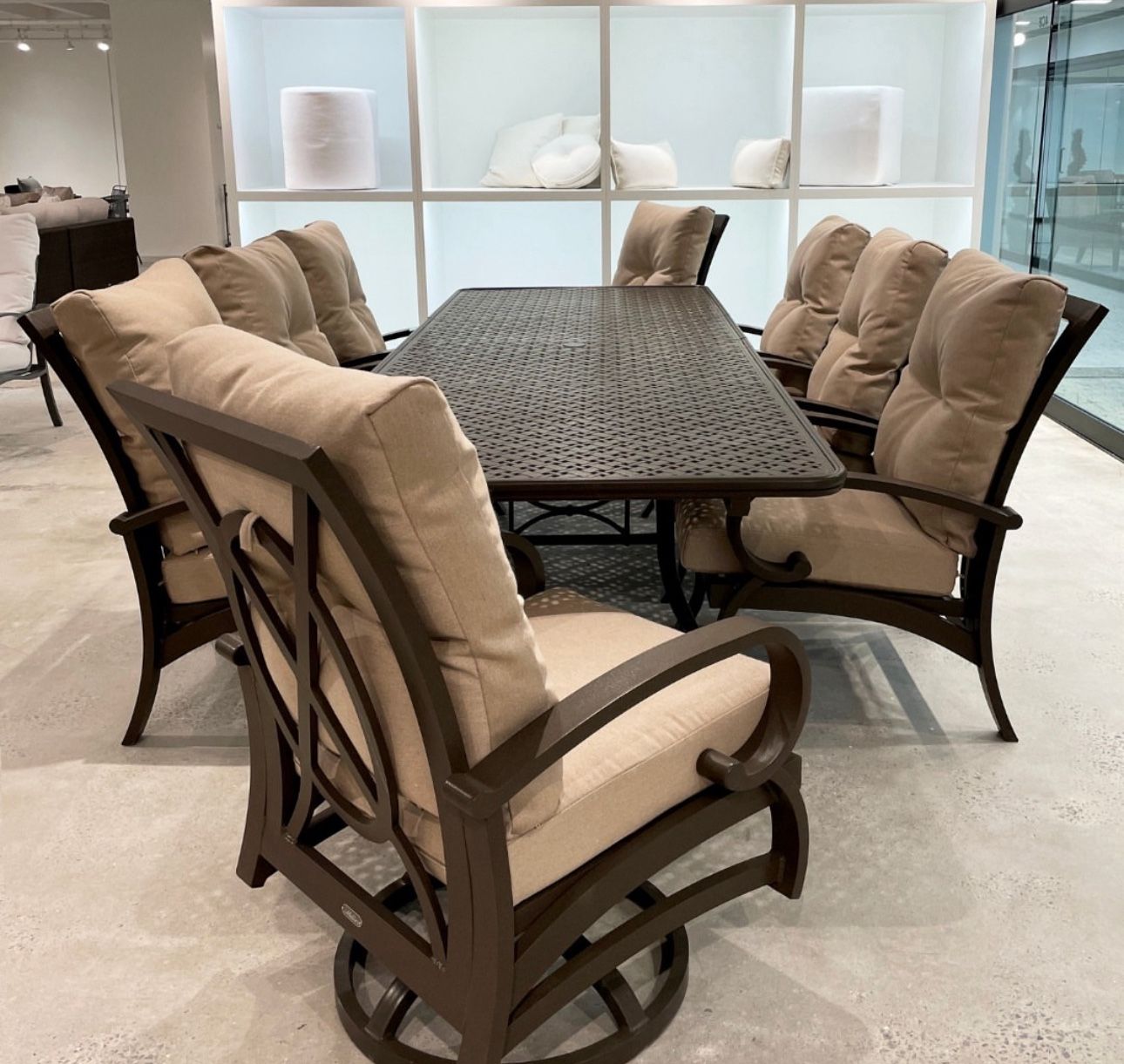 Travertine 48” Table & 4 Chairs- Read Discription 