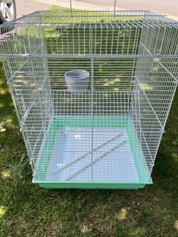 Super cute birdcage Used a couple times my friend gave me one of hers that was a different color match to better for my daughters room. Asking 30.