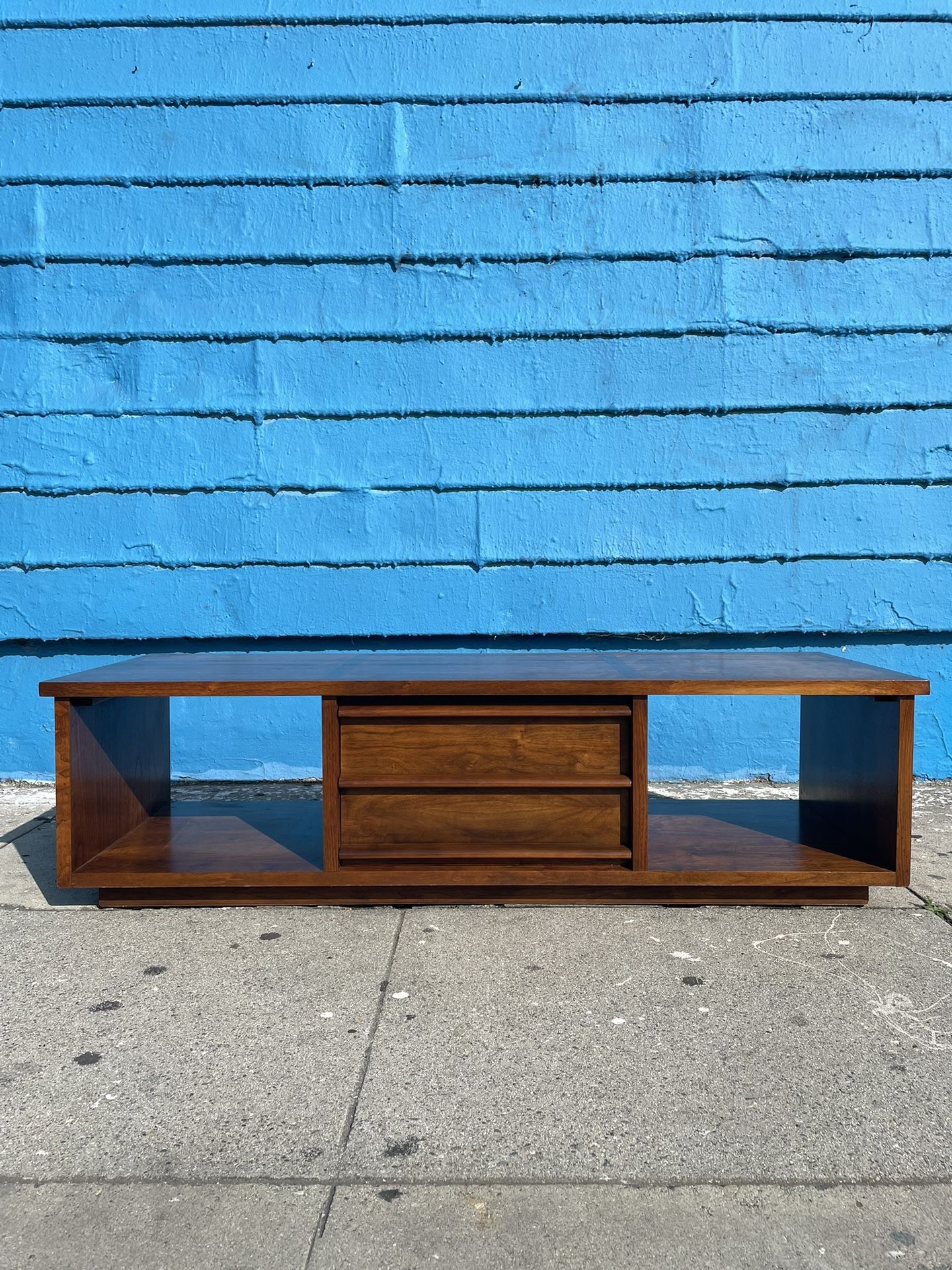 Vintage Lane Furniture Walnut Rhythm Coffee Table/Console
