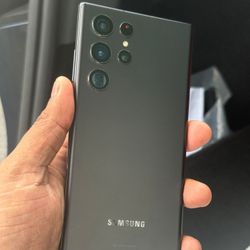 Samsung Galaxy S22 Ultra  , Factory Unlocked,  Excellent Condition Like New 