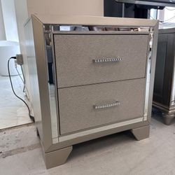 💥Closeout Special | Lonnix Nightstand | Beige