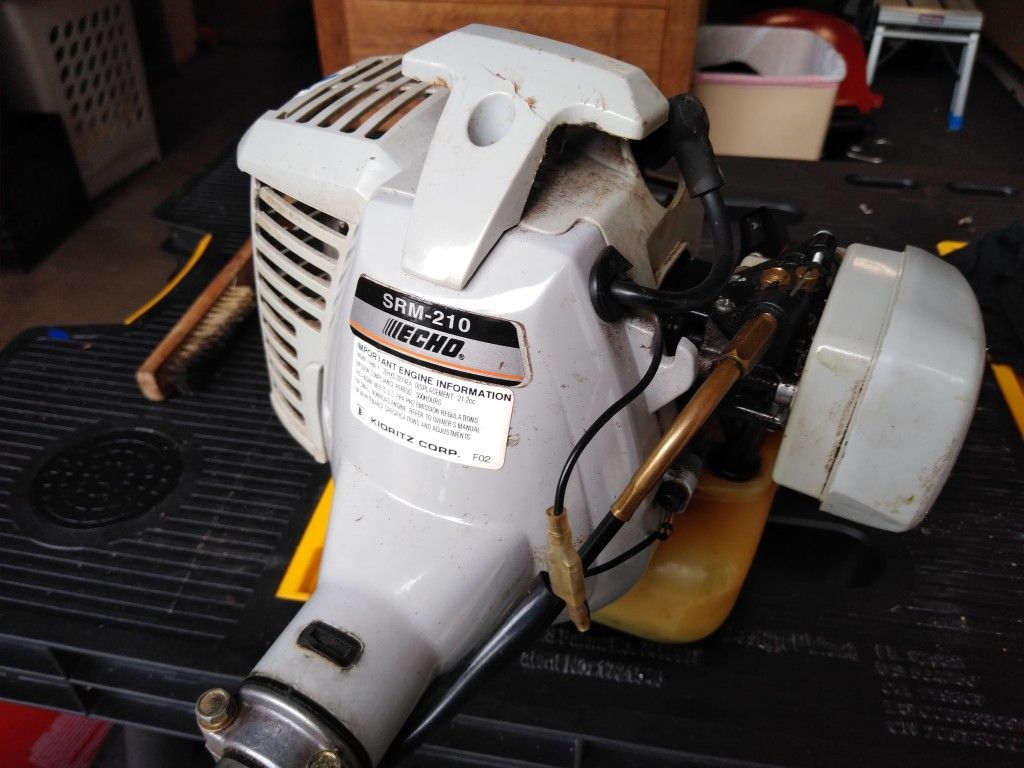 Echo SRM 210 String Trimmer for Sale in Enumclaw, WA OfferUp