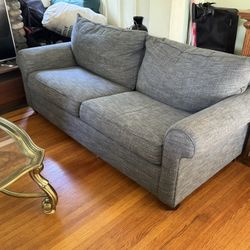 Large Couch (futon)