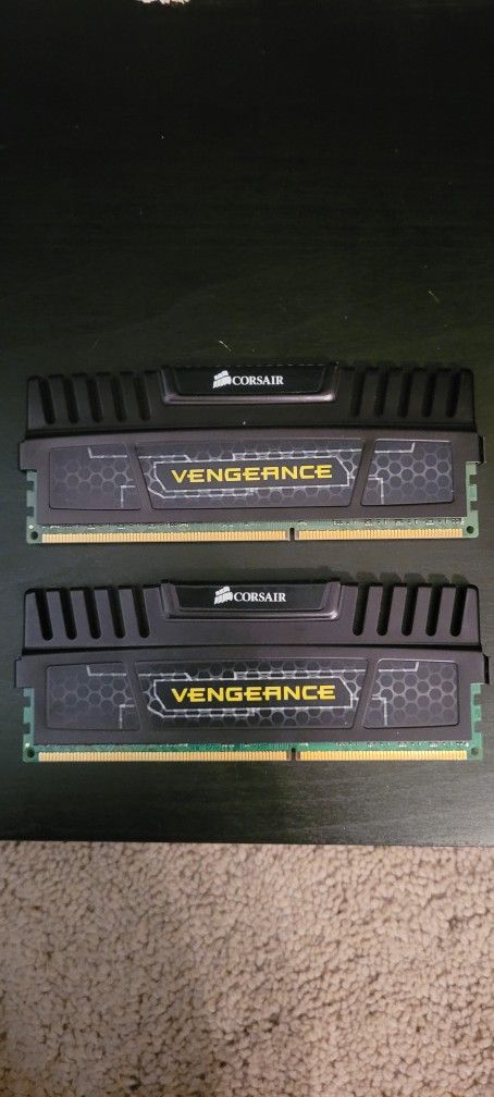 Corsair 2x8GB DDR3 VENGEANCE Desktop Ram