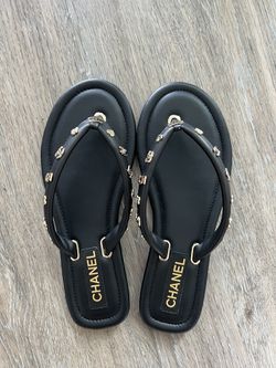 CHANEL 23P Logo Sandals Size EU 38 for Sale in Chicago, IL - OfferUp