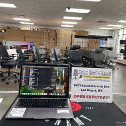 MacBook Pro 13 inch M1 Chip 16GB RAM 1TB SSD 2020 with Store Warranty and Financing Available
