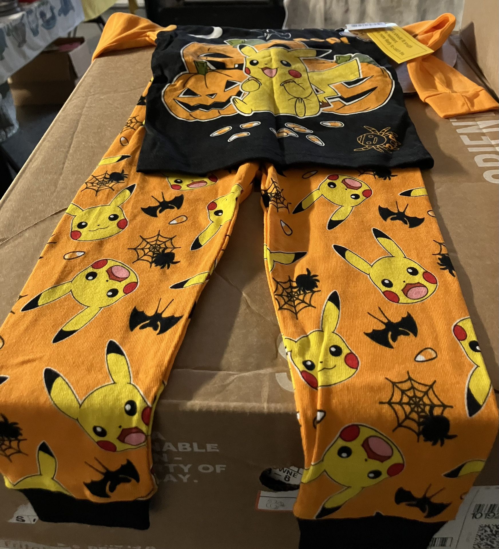 Pokémon Halloween Pjs Size 4 NWT