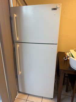 Artic king refrigerator
